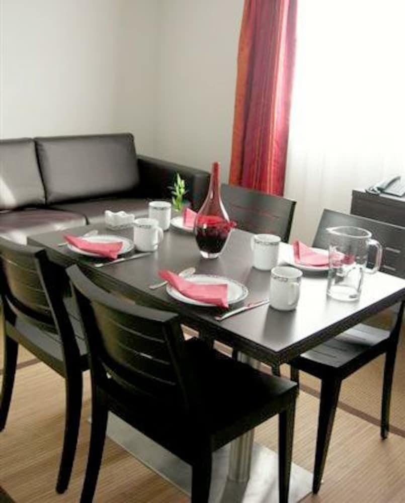 Appart'City Confort Nantes Ouest Сен-Эрблен Экстерьер фото